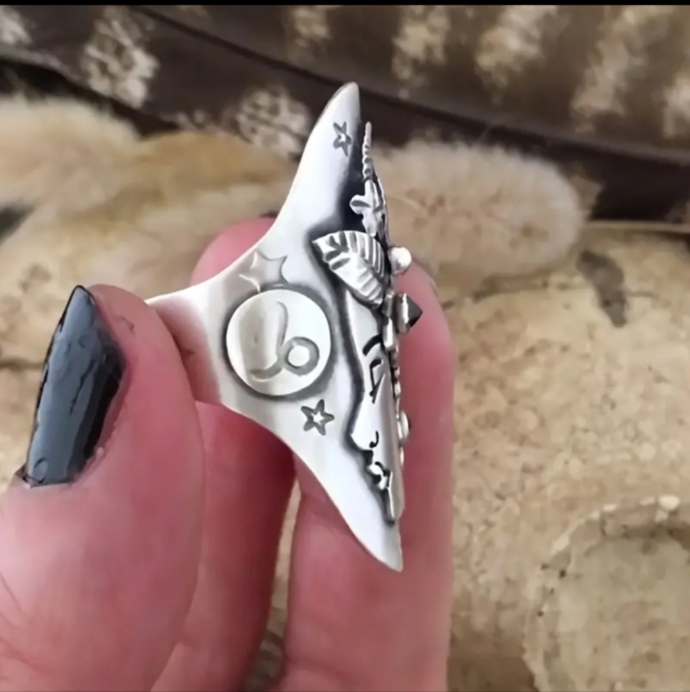 Capricorn ring - Picture 4 of 4